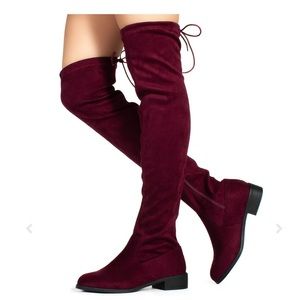 🍁NEW IN BOX🍁Le Chateau, Burgundy Faux-Suede Boots